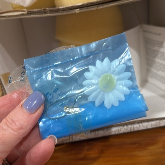 NIB Vtg Franklin Mint Heirloom Dolls Days Of The Week Doll "Friday's Child" - Picture 3 of 5